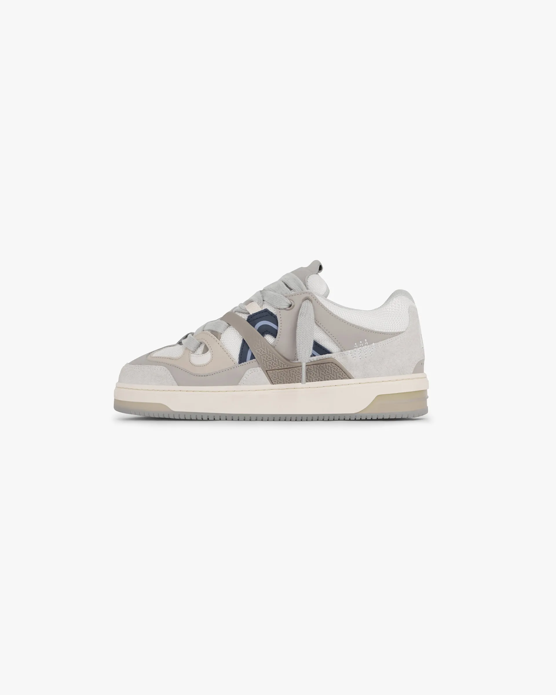 Represent Bully Sneaker -> Bully