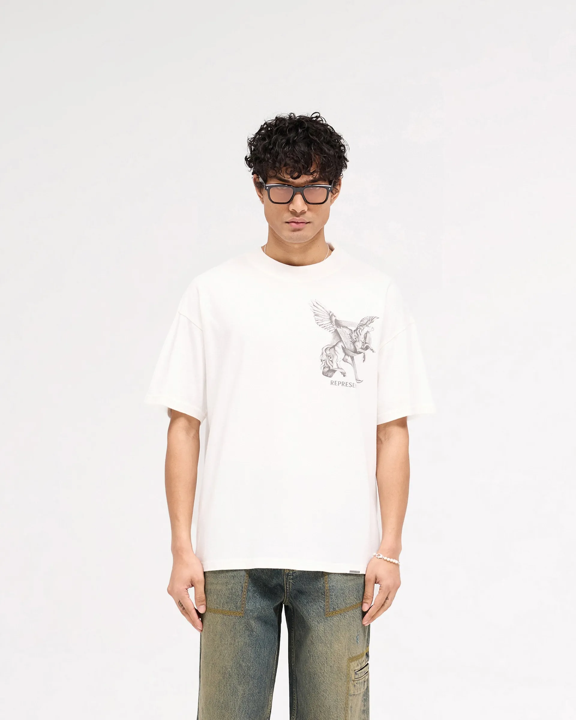 Represent Elegance In Motion T-Shirt - Flat White> T-Shirts