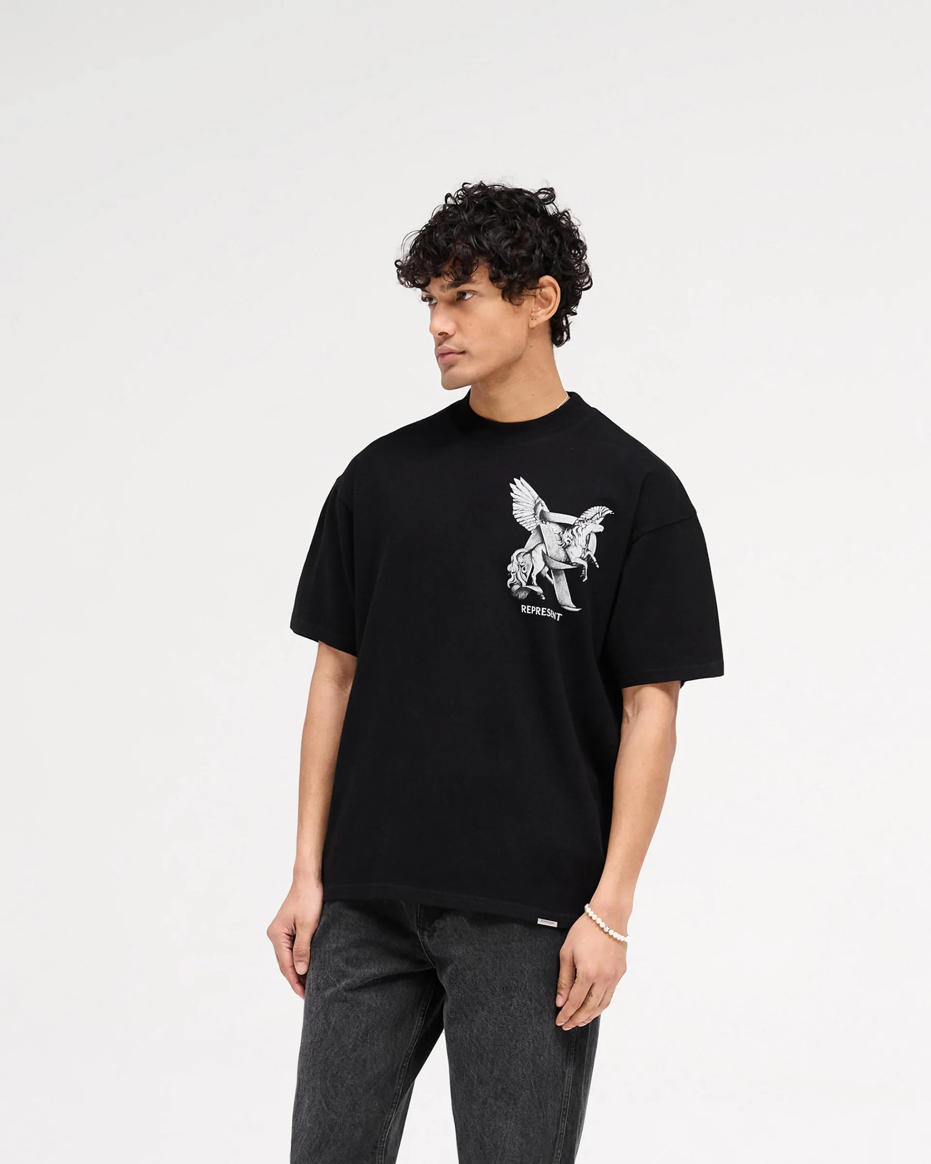 Represent Elegance In Motion T-Shirt - Jet Black> T-Shirts