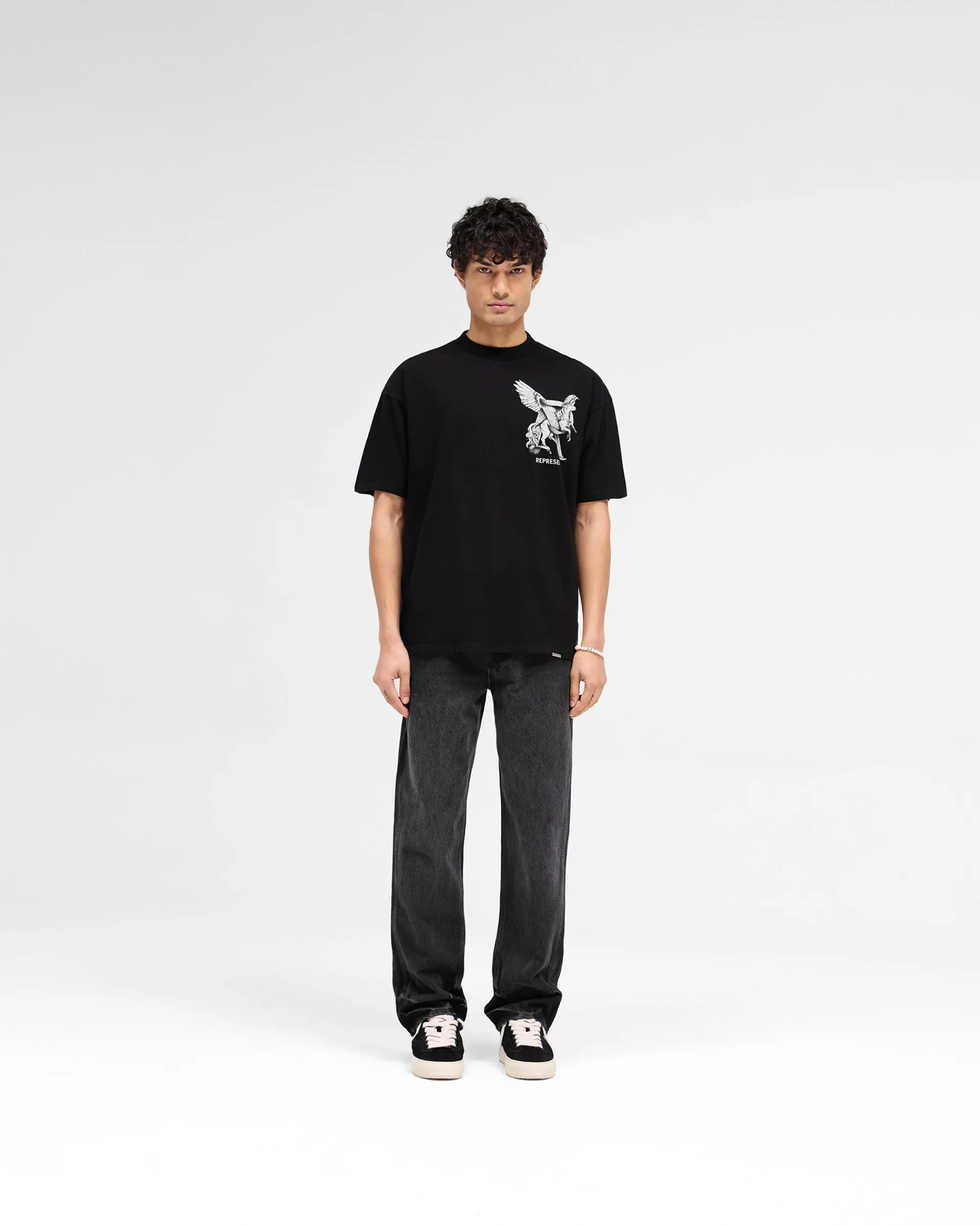 Represent Elegance In Motion T-Shirt - Jet Black> T-Shirts