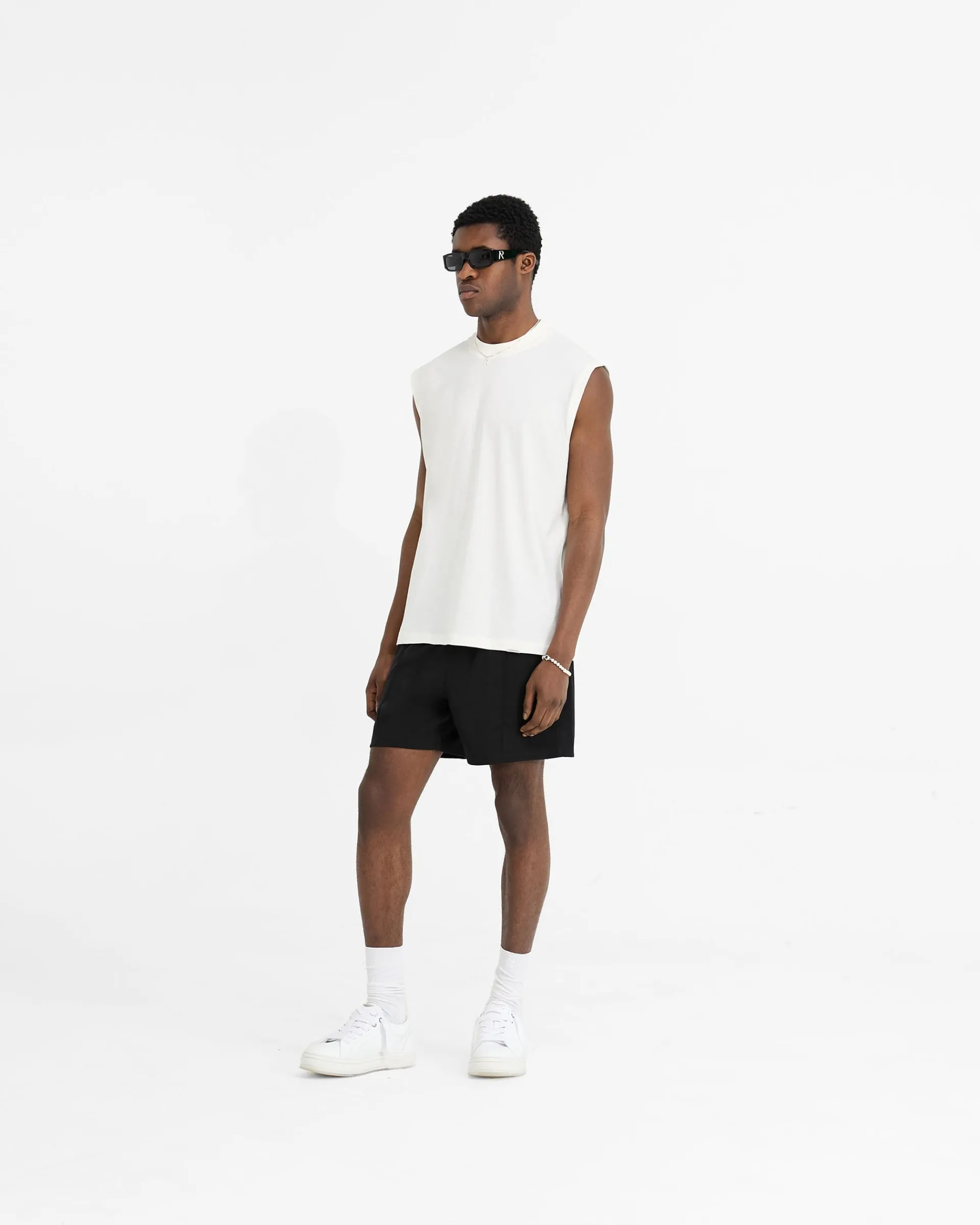 Represent Initial Track Short -> Shorts