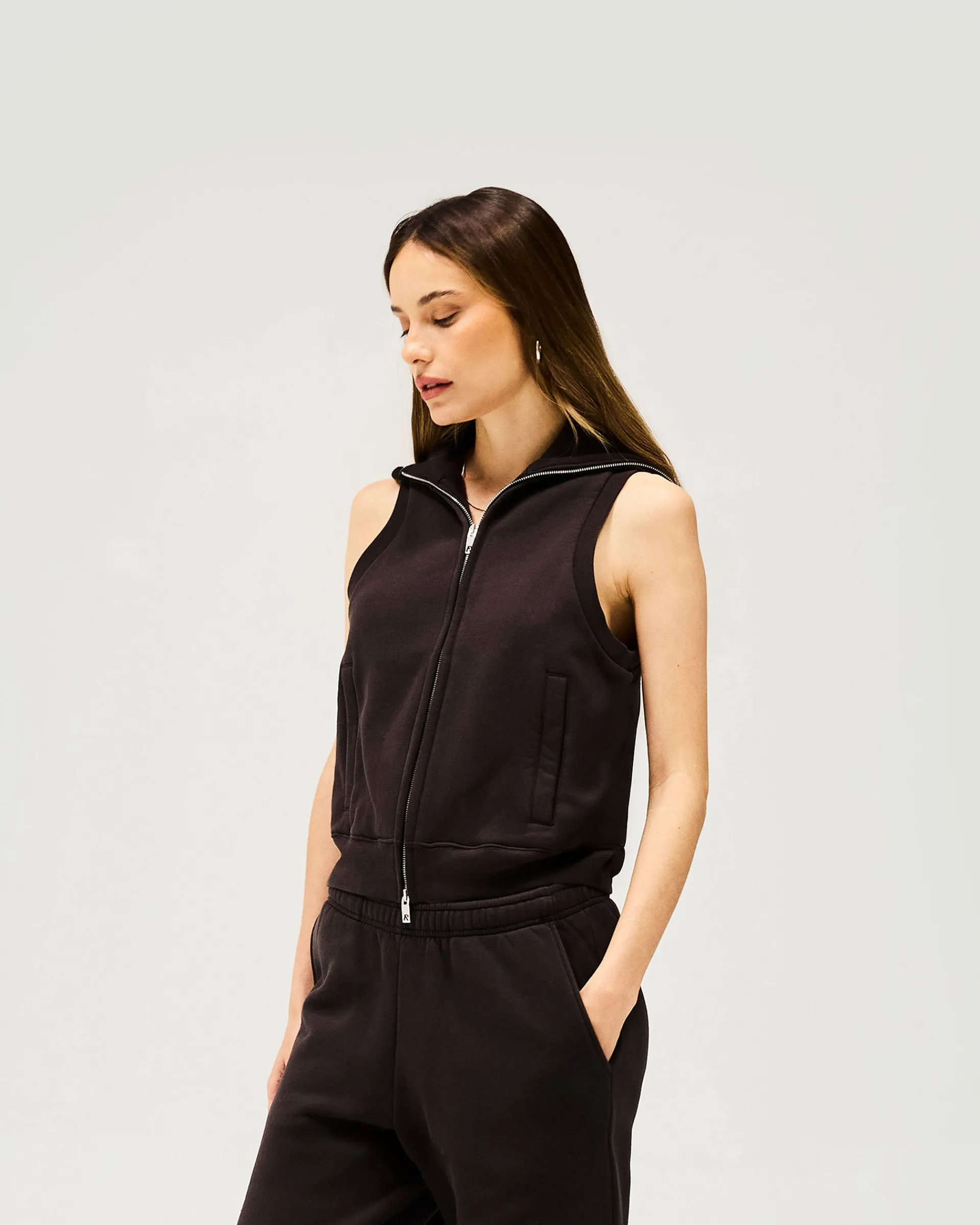 Represent Owners Club Gilet - Black Coffee> Outerwear