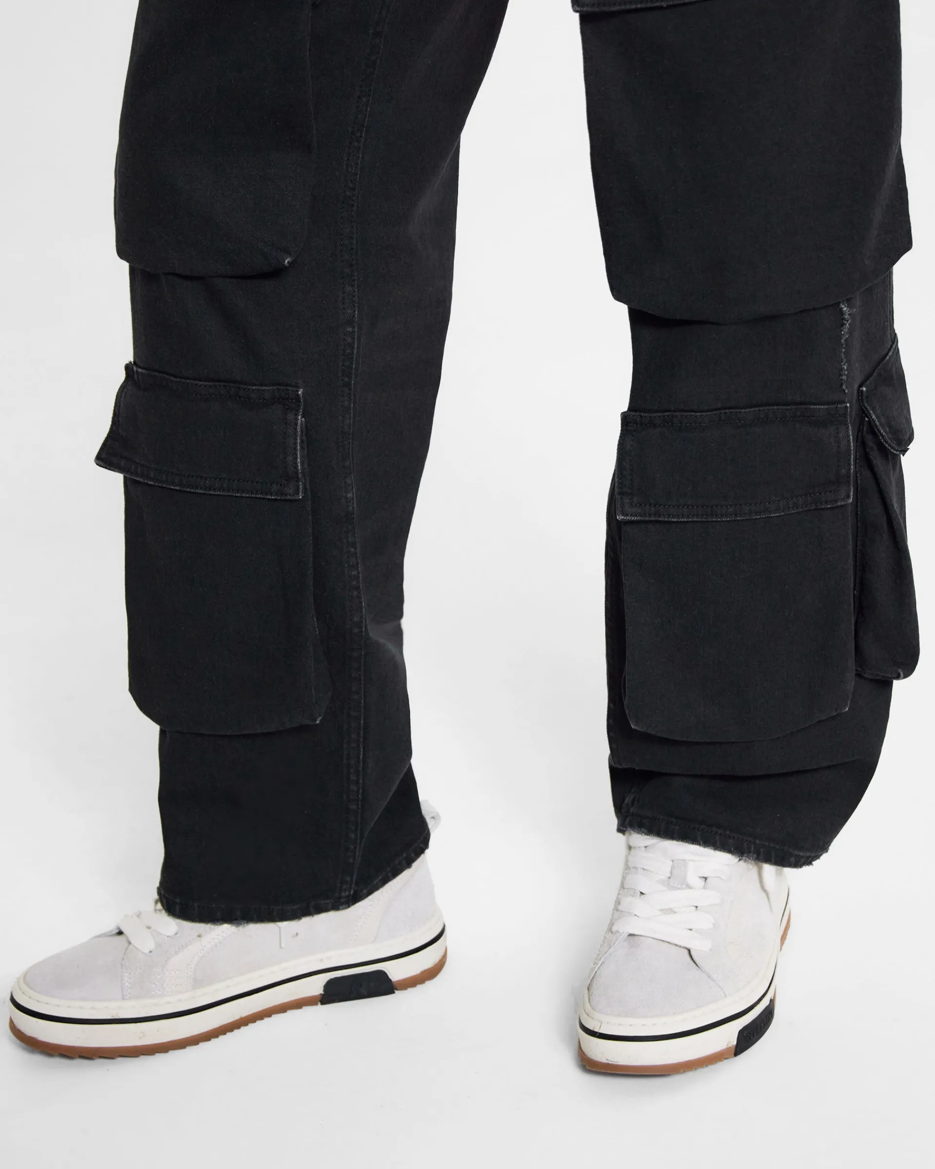 Represent R3Ca Cargo Denim -> Denim