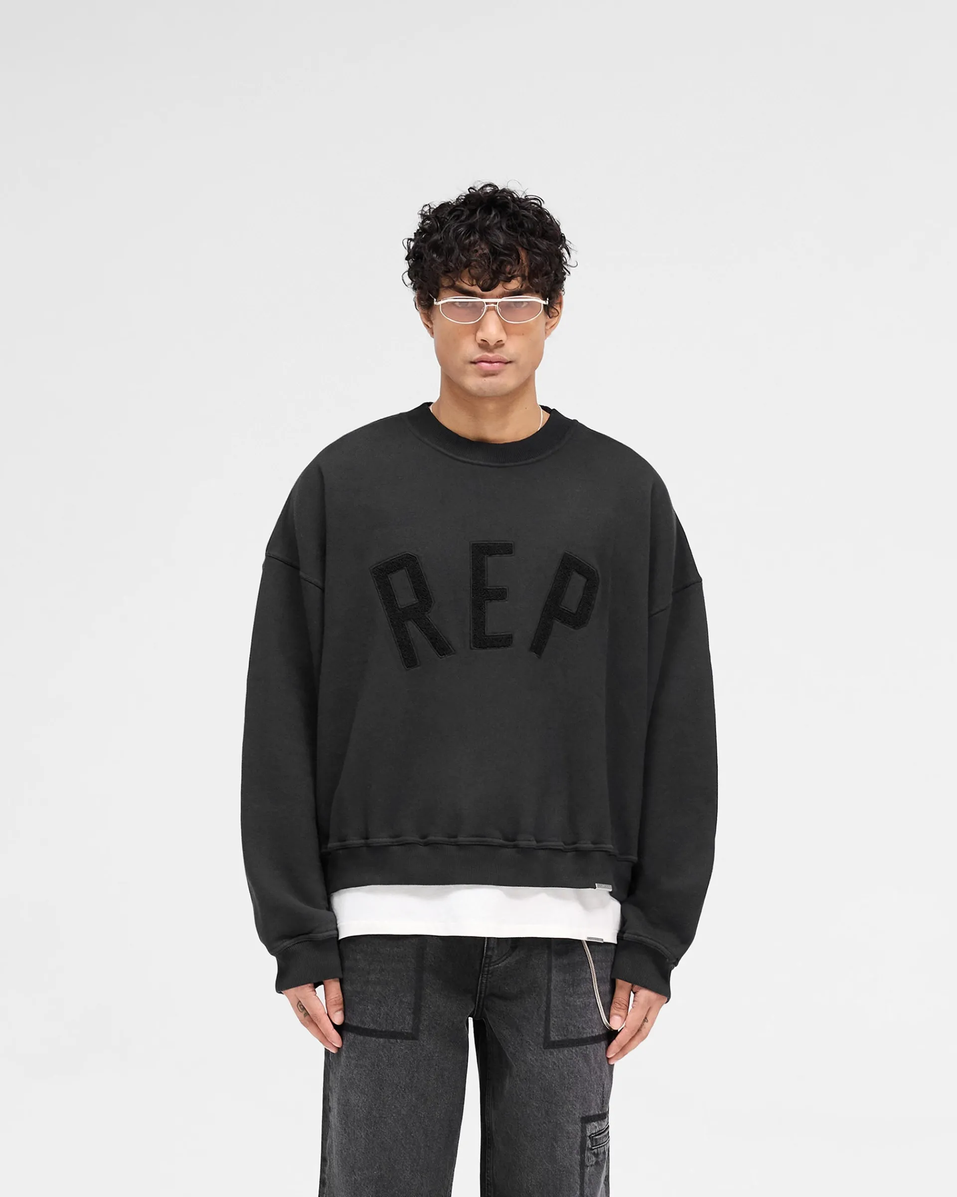 Represent Rep Applique Sweater - Off Black> Sweaters