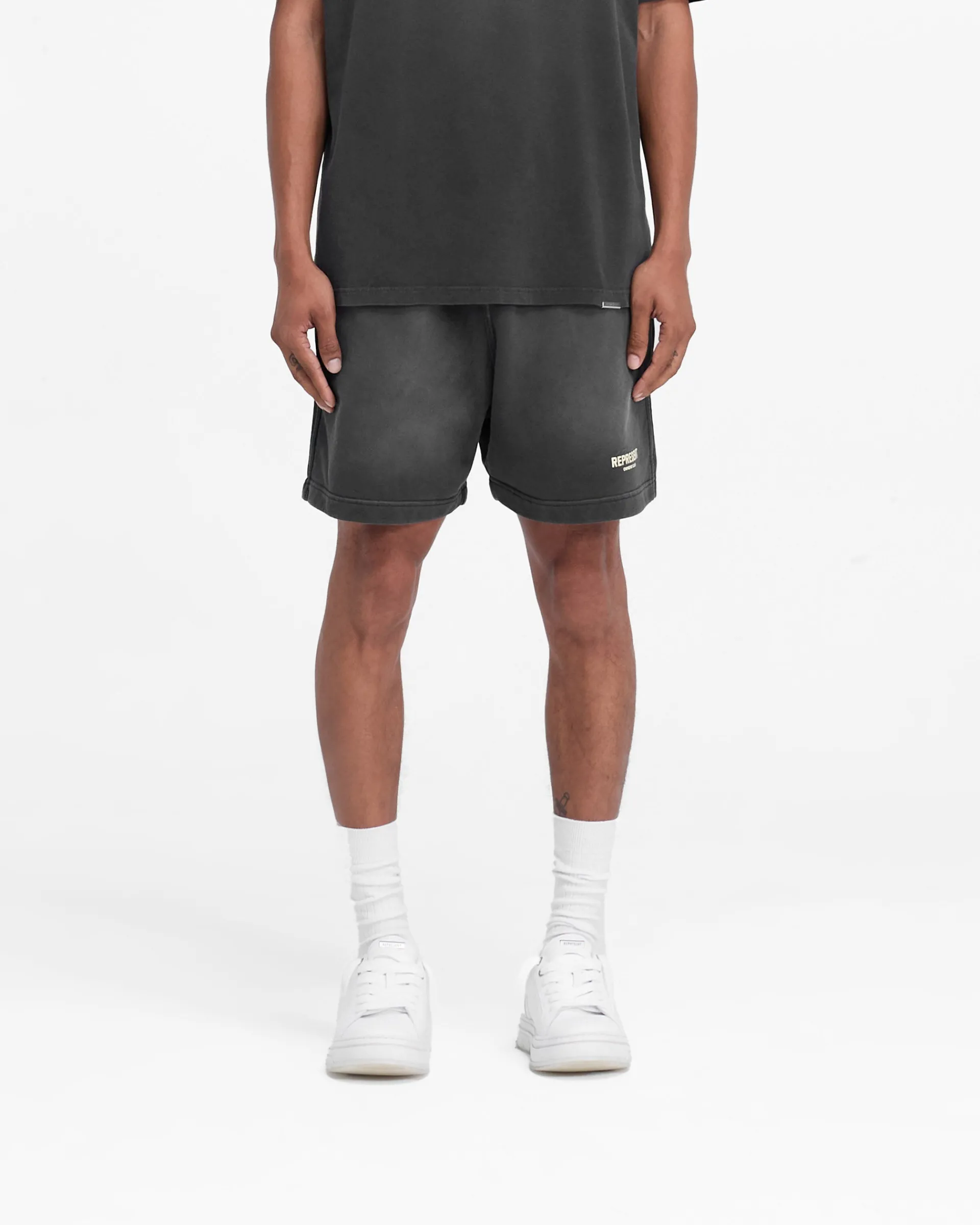 Represent Owners Club Shorts - Aged Black> Shorts
