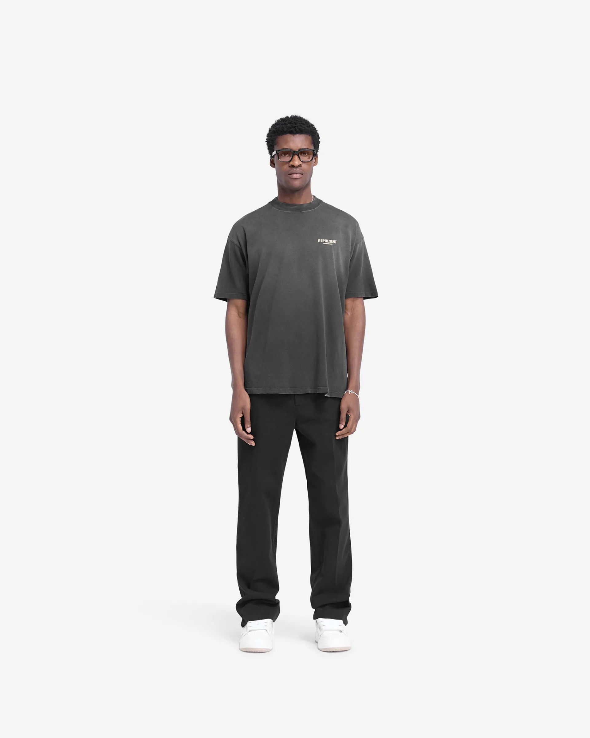 Represent Owners Club T-Shirt - Aged Black> T-Shirts