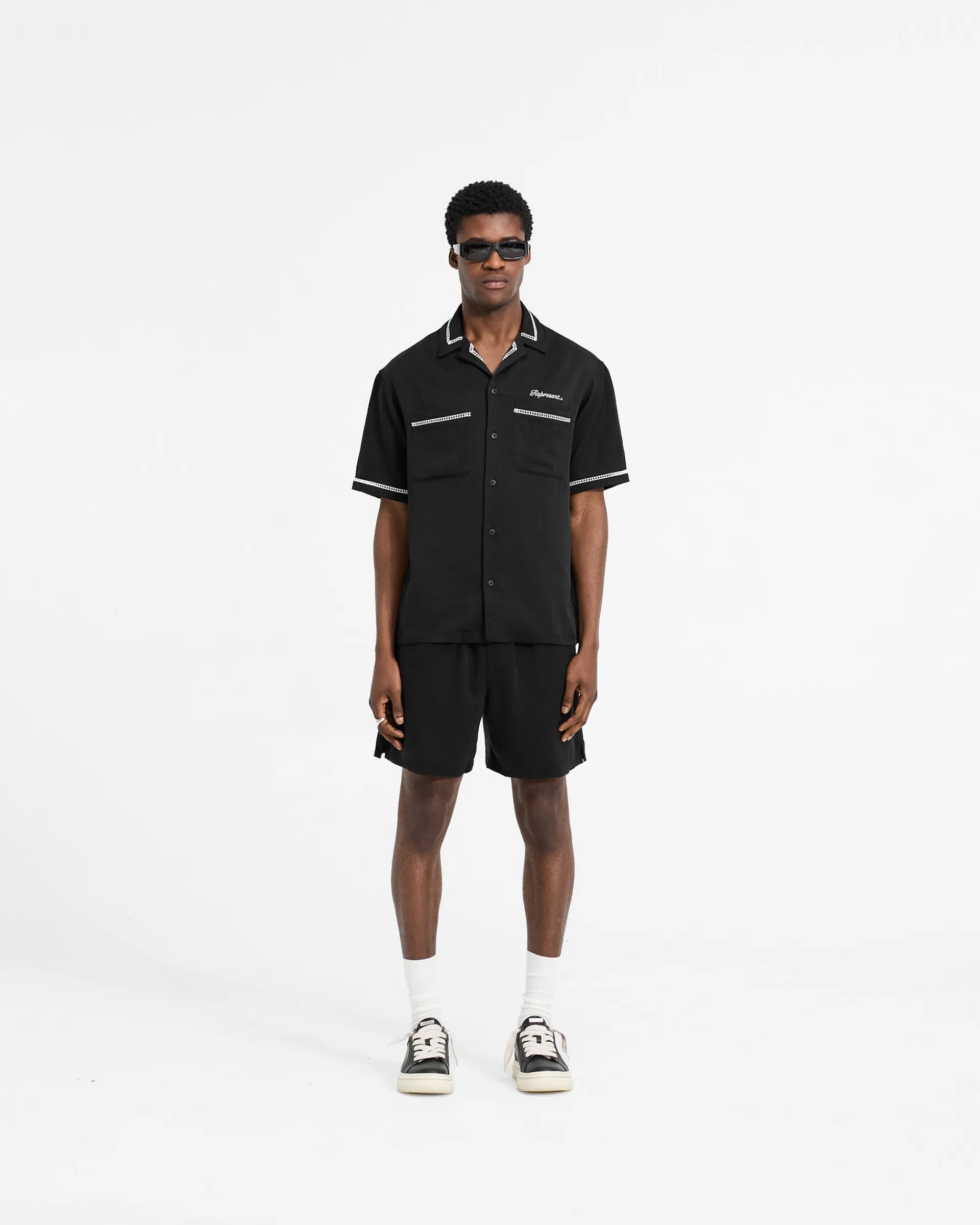 Represent Resort Shorts - Jet Black> Shorts