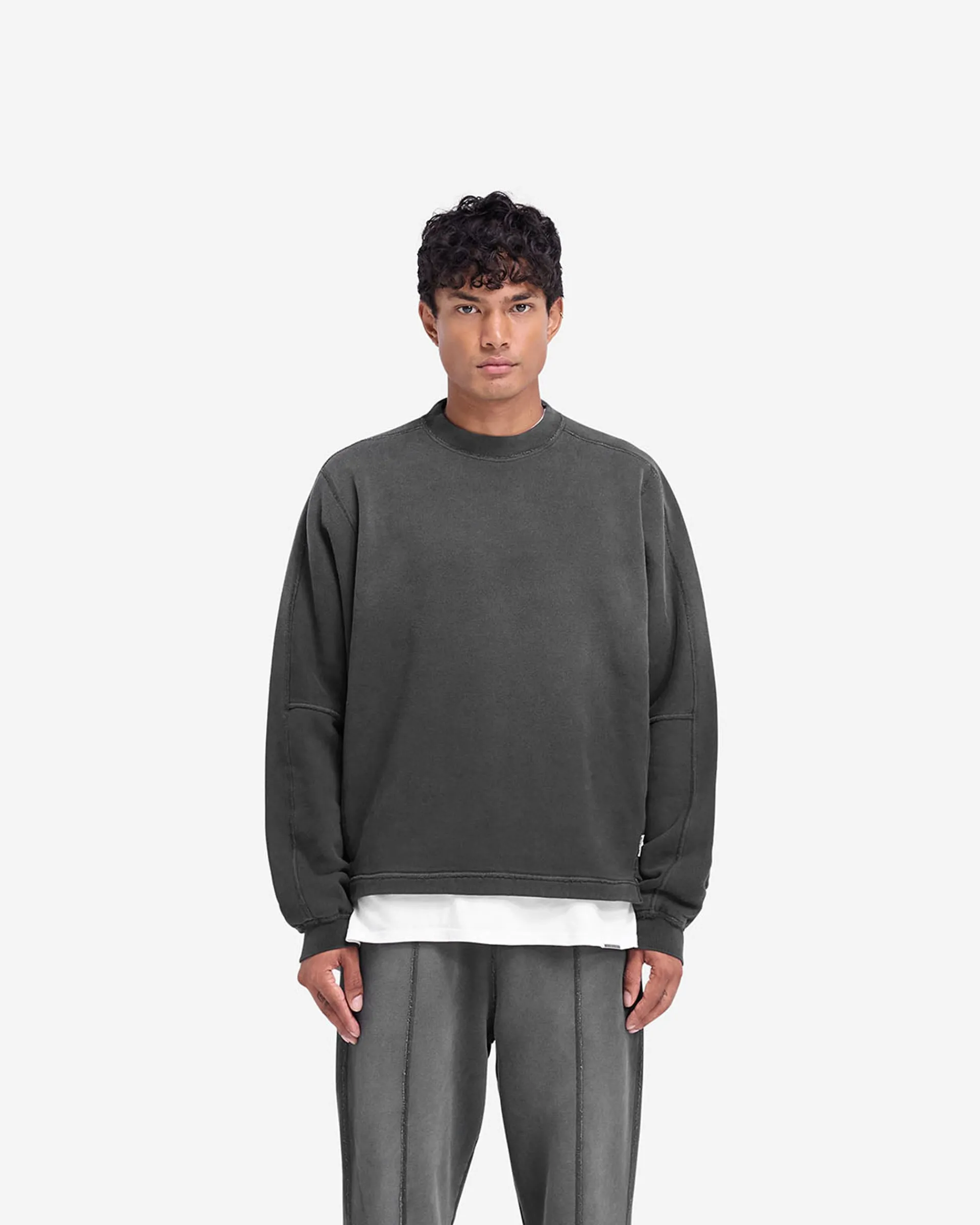 Represent Stepped Hem Sweatshirt - Stained Black> Sweaters