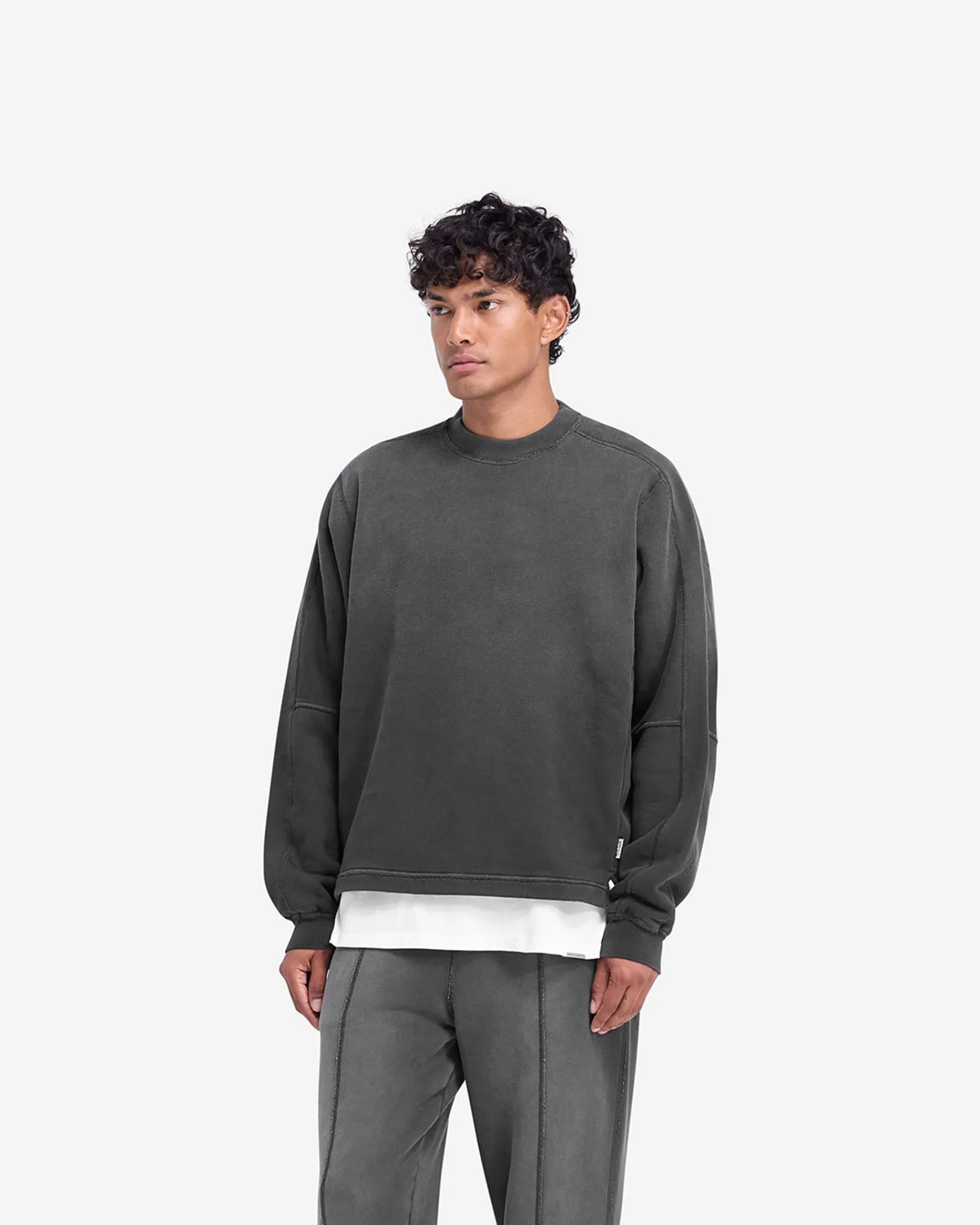 Represent Stepped Hem Sweatshirt - Stained Black> Sweaters
