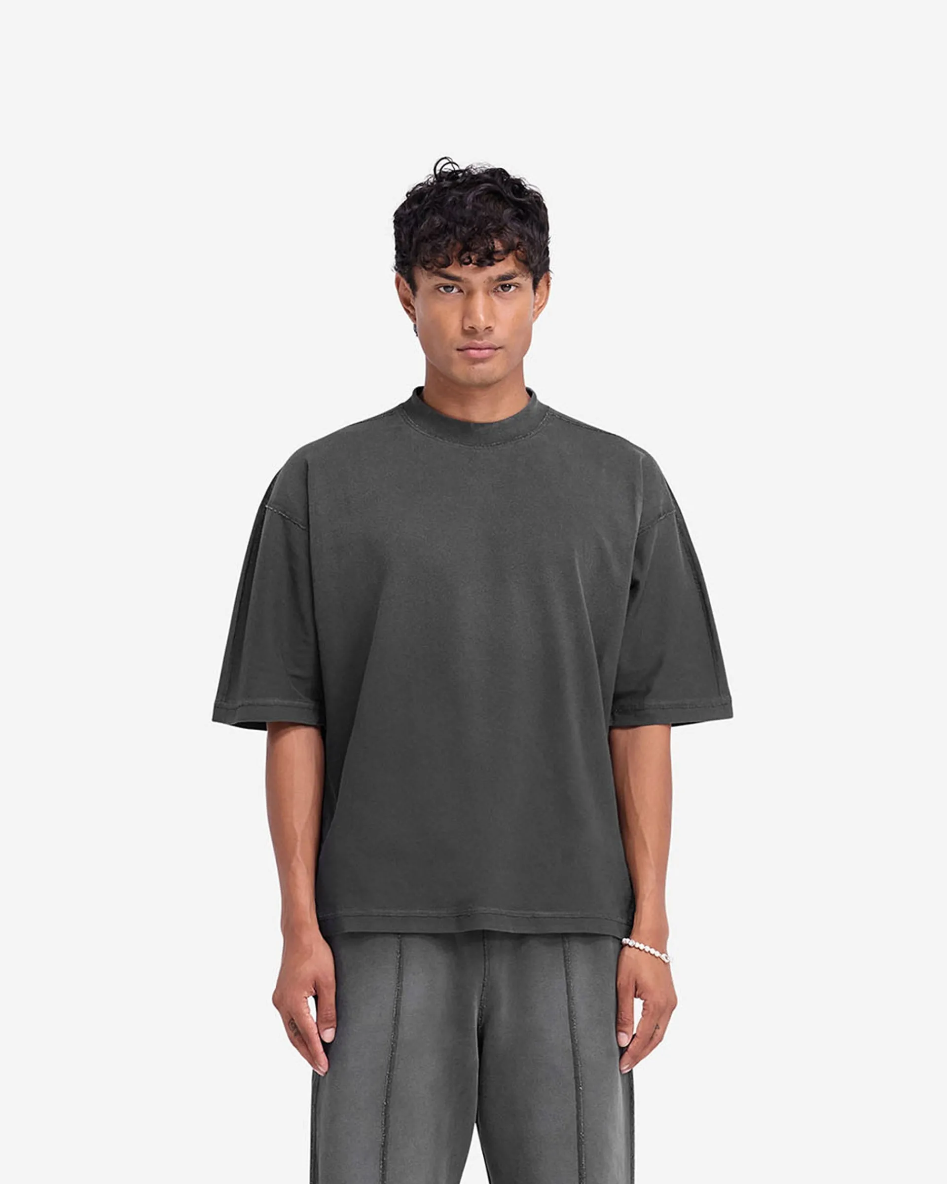 Represent Stepped Hem T-Shirt - Stained Black> T-Shirts